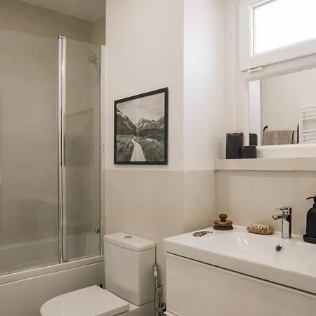 Soum - 2 Bedrooms In Alvalade *