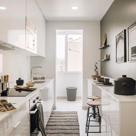 Soum - 2 Bedrooms In Alvalade