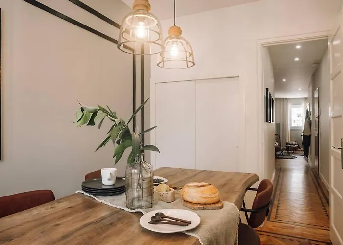 Soum - 2 Bedrooms In Alvalade Lisbon