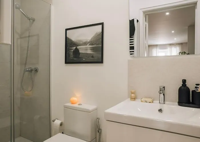 Soum - 2 Bedrooms In Alvalade Apartment *