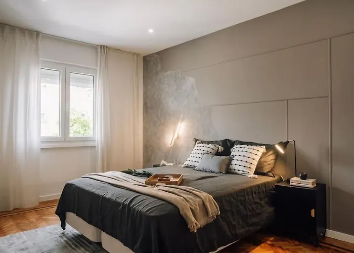 Apartment Soum - 2 Bedrooms In Alvalade